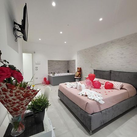 B&B Tra Le Vie Del Borgo Vieste Luaran gambar