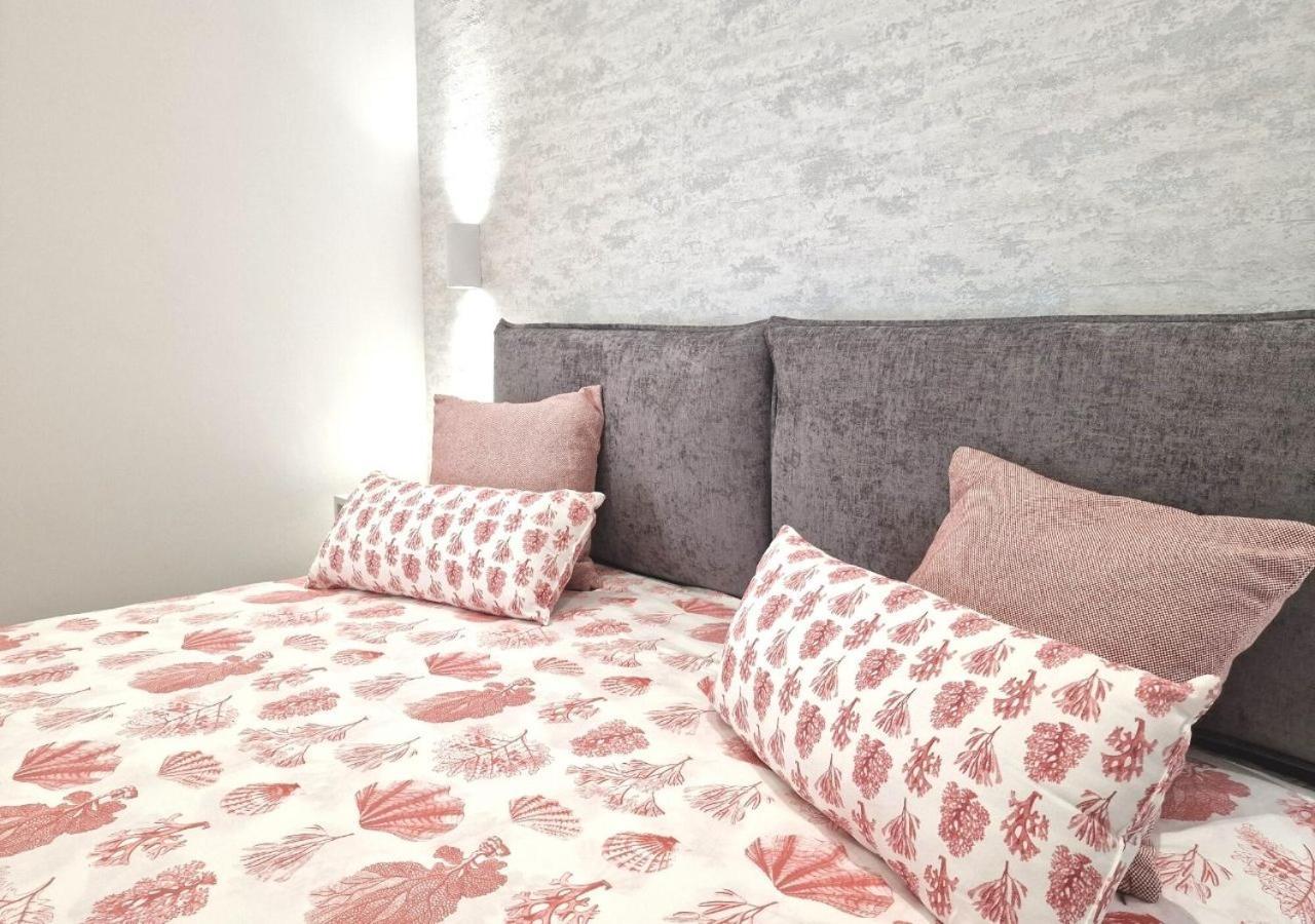 B&B Tra Le Vie Del Borgo Vieste Luaran gambar