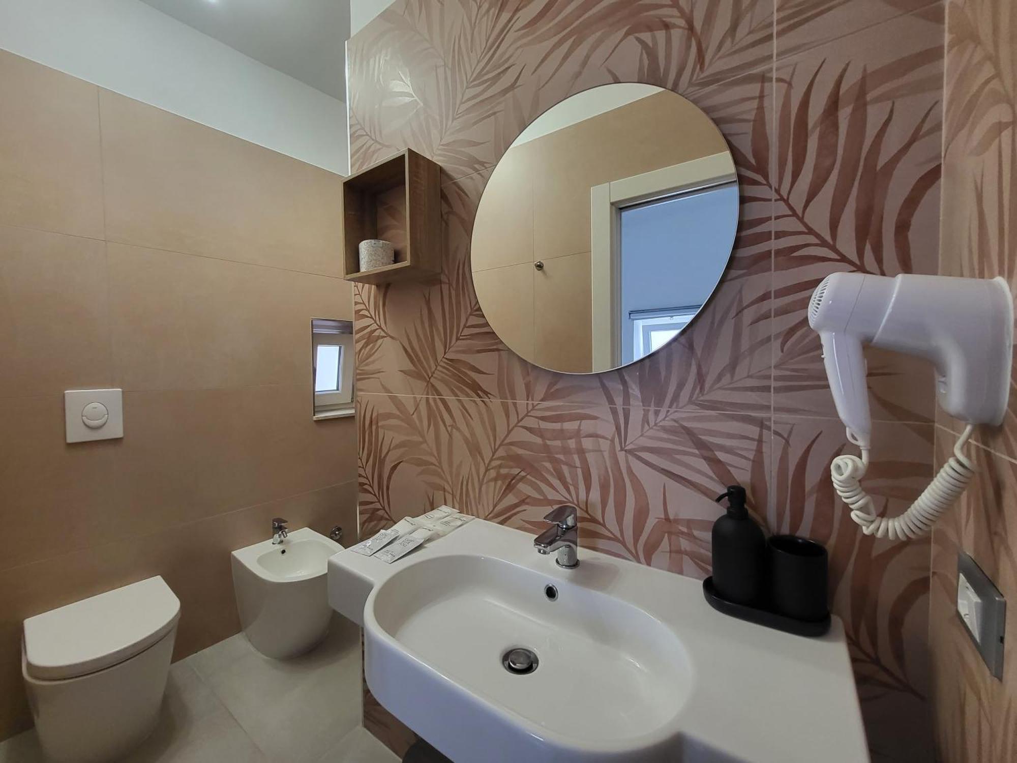 B&B Tra Le Vie Del Borgo Vieste Bilik gambar